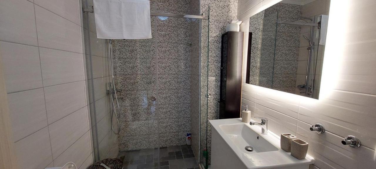Kledia'S Apartment Durres Exterior photo
