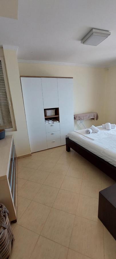 Kledia'S Apartment Durres Exterior photo