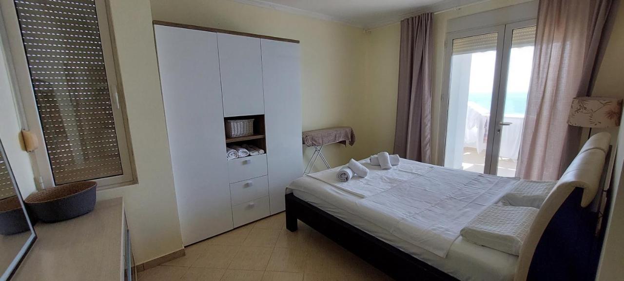 Kledia'S Apartment Durres Exterior photo