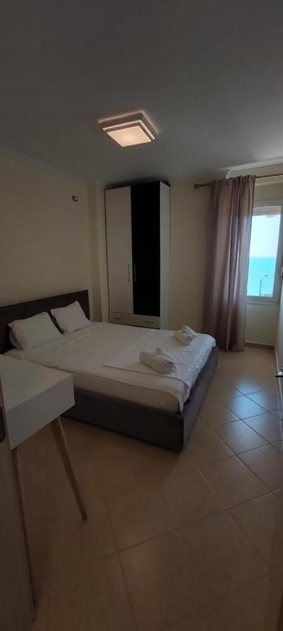 Kledia'S Apartment Durres Exterior photo