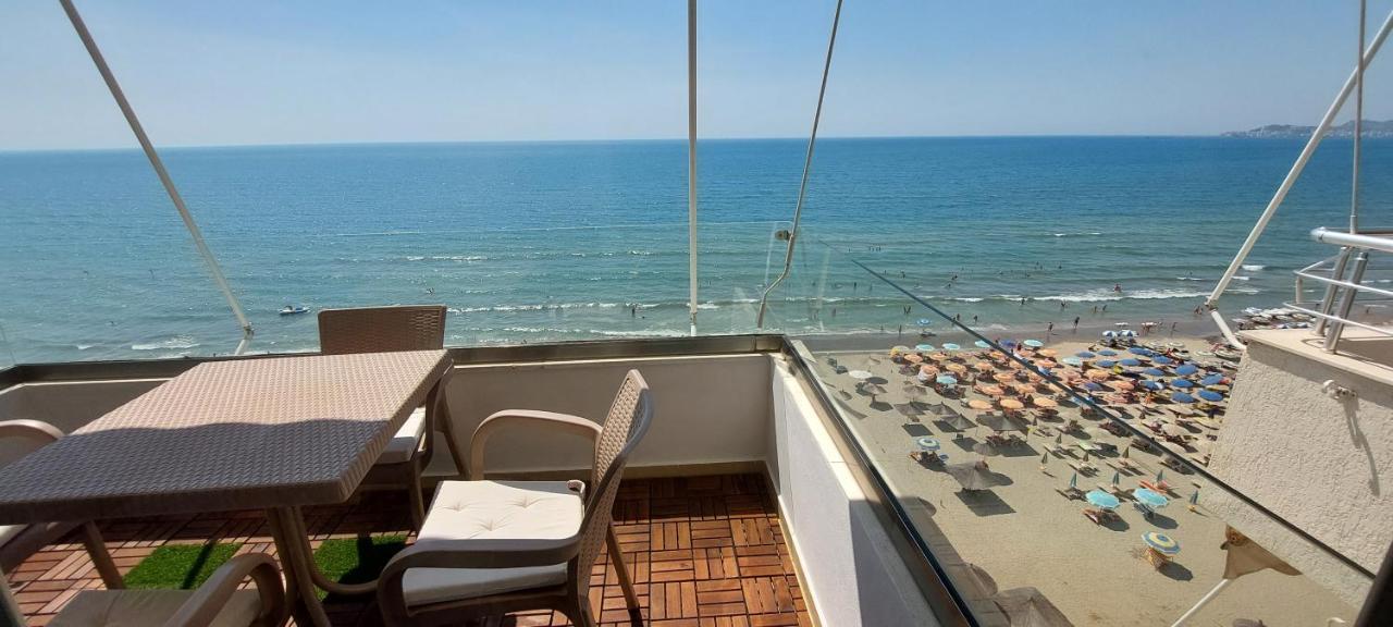 Kledia'S Apartment Durres Exterior photo