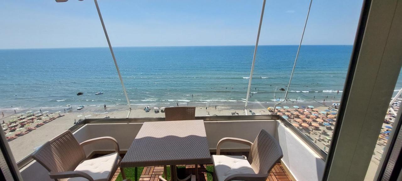 Kledia'S Apartment Durres Exterior photo